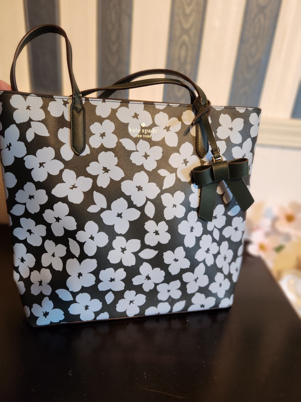 kate spade New York Dark Green With Blue Flowers Tote Bag